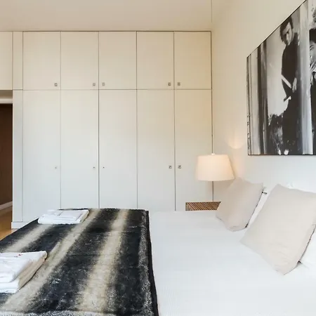 FLH Chiado Design Flat-2